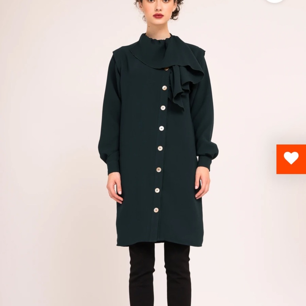 DIAGONAL BUTTON SHIRT DRESS WITH OVERSIZED FRILL
